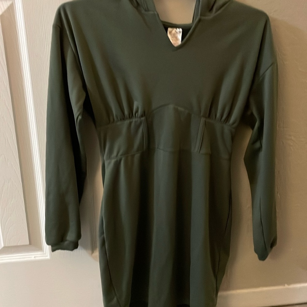 Navy green log sleeve dress with hood